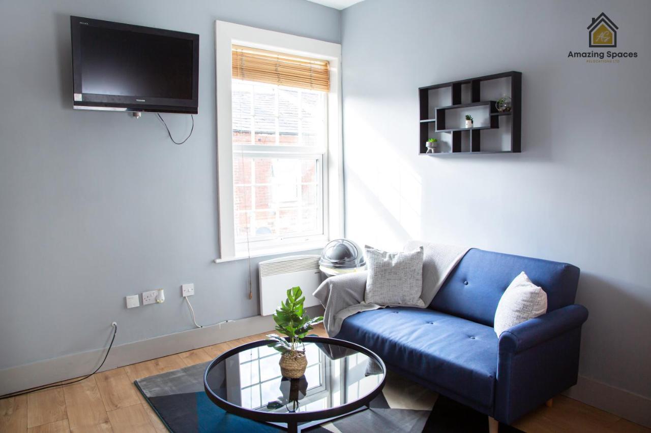 City Centre 2 Bed Flat Sleeps 3 For Work And Leisure With Free Wifi By Amazing Spaces Relocations Ltd วอร์ริงตัน ภายนอก รูปภาพ