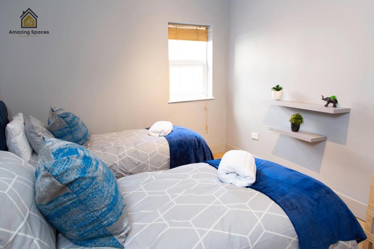 City Centre 2 Bed Flat Sleeps 3 For Work And Leisure With Free Wifi By Amazing Spaces Relocations Ltd วอร์ริงตัน ภายนอก รูปภาพ
